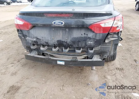 2014 Ford Focus Se z USA, uszkodzony, nr VIN 1FADP3F25EL189571